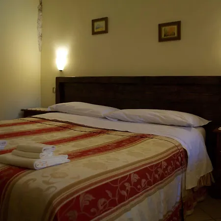 Residenza La Torre 3* سانتو ستيفانو دي سيسانيو