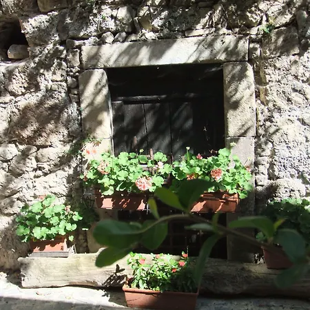 Lägenhetshotell Residenza La Torre Santo Stefano Di Sessanio