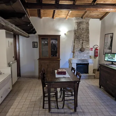 Lägenhetshotell Residenza La Torre Santo Stefano Di Sessanio