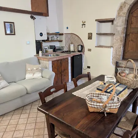 Residenza La Torre Lägenhetshotell Santo Stefano Di Sessanio