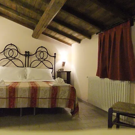 Residenza La Torre 3* سانتو ستيفانو دي سيسانيو