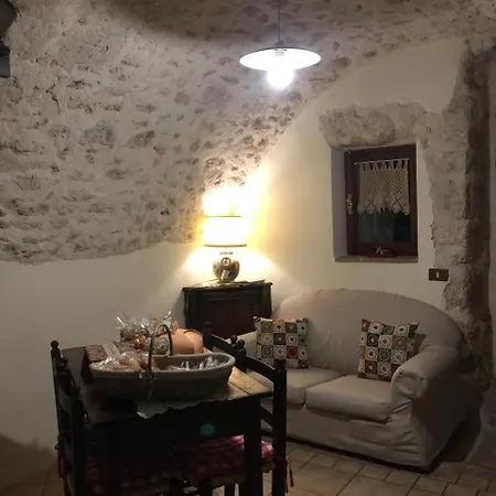 Lägenhetshotell Residenza La Torre Santo Stefano Di Sessanio