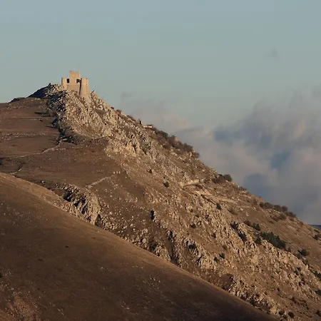 Hotel apartamentowy Residenza La Torre Santo Stefano Di Sessanio