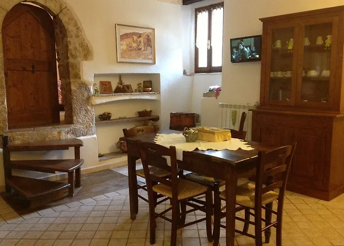 Residenza La Torre Ξενοδοχείο με διαμερίσματα Santo Stefano Di Sessanio